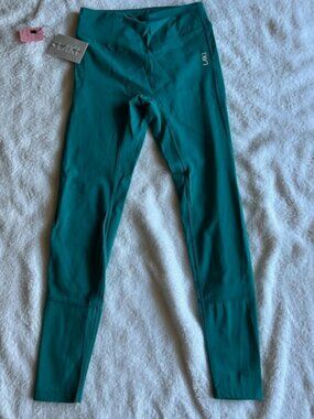 LAKI Active Green High Waisted Ankle Length Leggings X-Small NWT